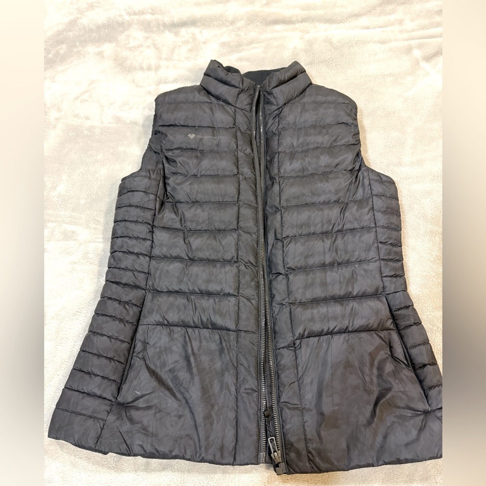 Black Obermeyer Puffy Vest - size M